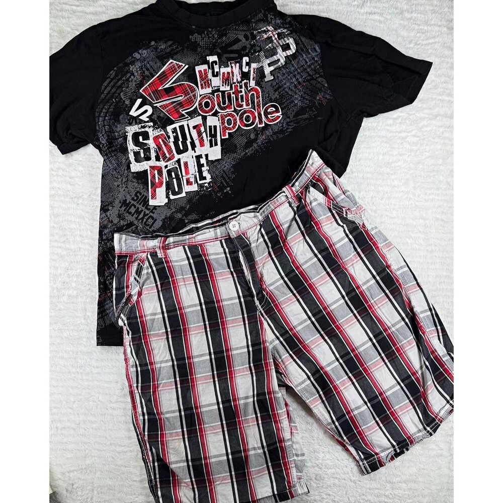 Vintage Men Southpole Y2K Graphic Tee & Plaid Shorts Matching Set - Size XL / 36